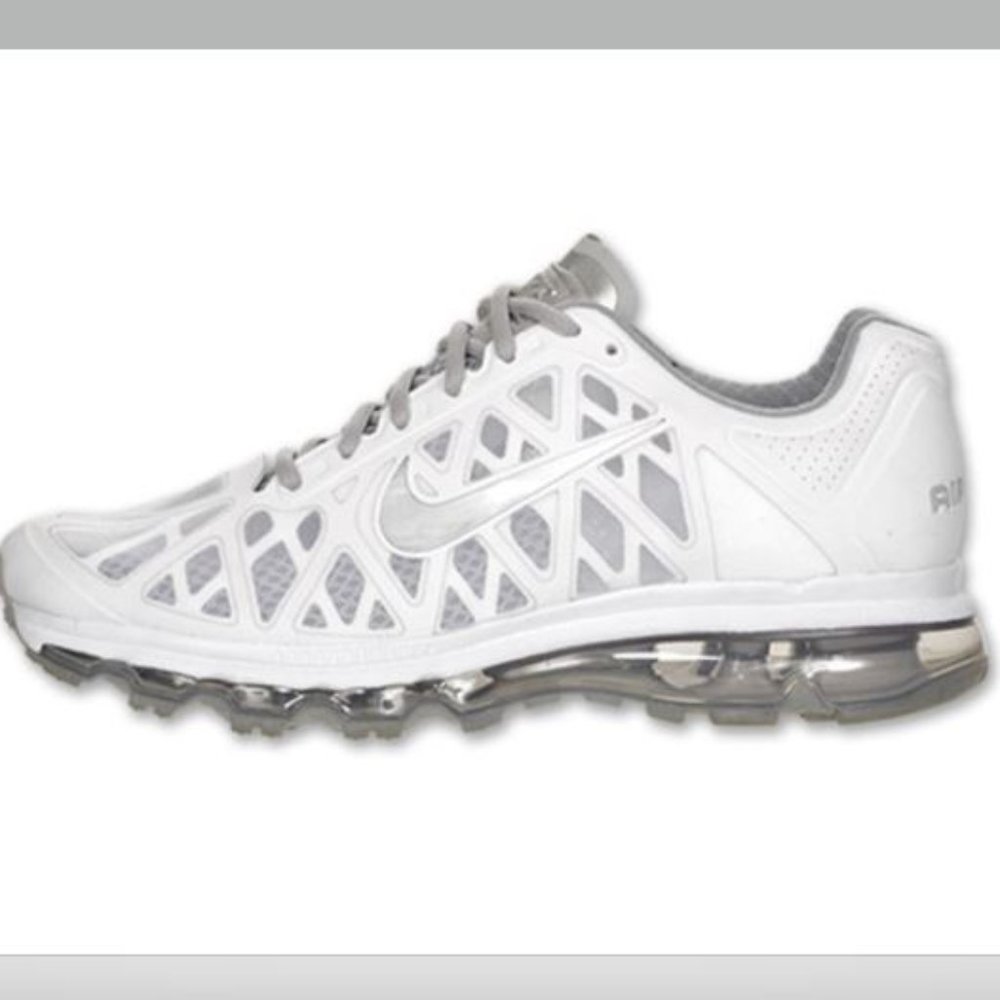 Nike Air Max 2011 Men's 9.5 White Metallic Silver